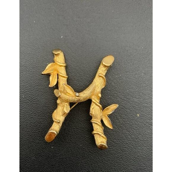 Vintage Sarah Coventry Gold Tone Bamboo Alphabet Initial Letter “H” Brooch - Picture 1 of 5